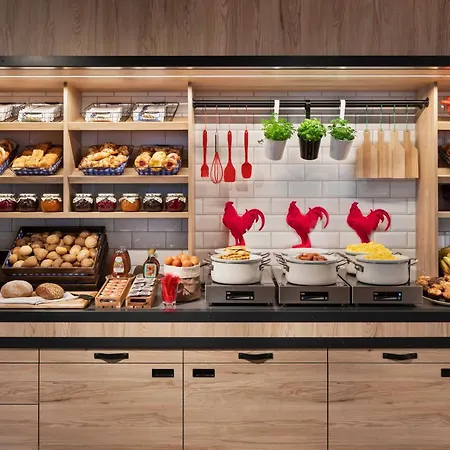 Hotell Moxy Düsseldorf