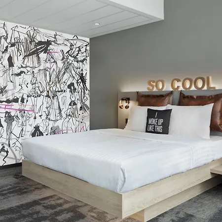 Moxy Hotel 3*