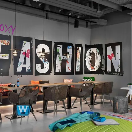 Moxy Hotel 3*