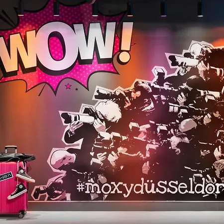 Moxy 3*