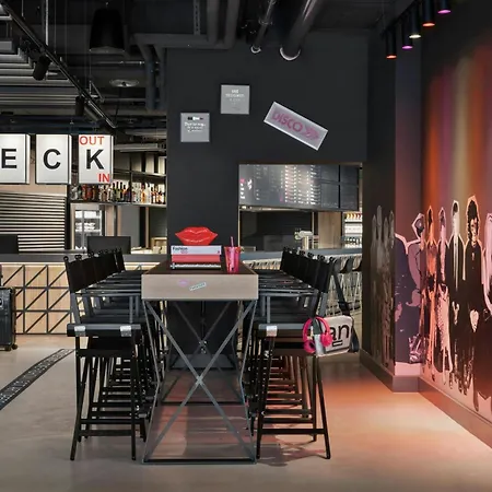Hotel Moxy