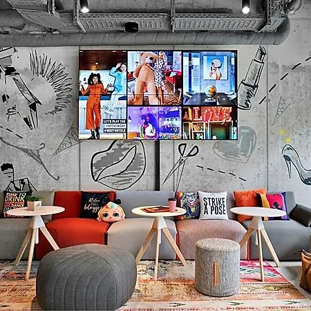 فندق Moxy