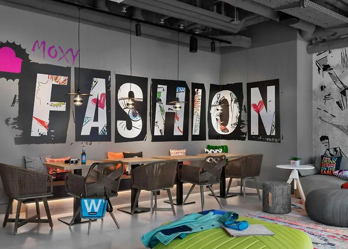 Moxy Hotel 3*