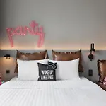 فندق Moxy دوسلدورف