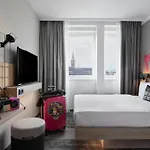 Moxy فندق 3*