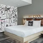 Moxy Hotel 3*