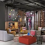 Moxy 3*