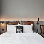 فندق Moxy دوسلدورف